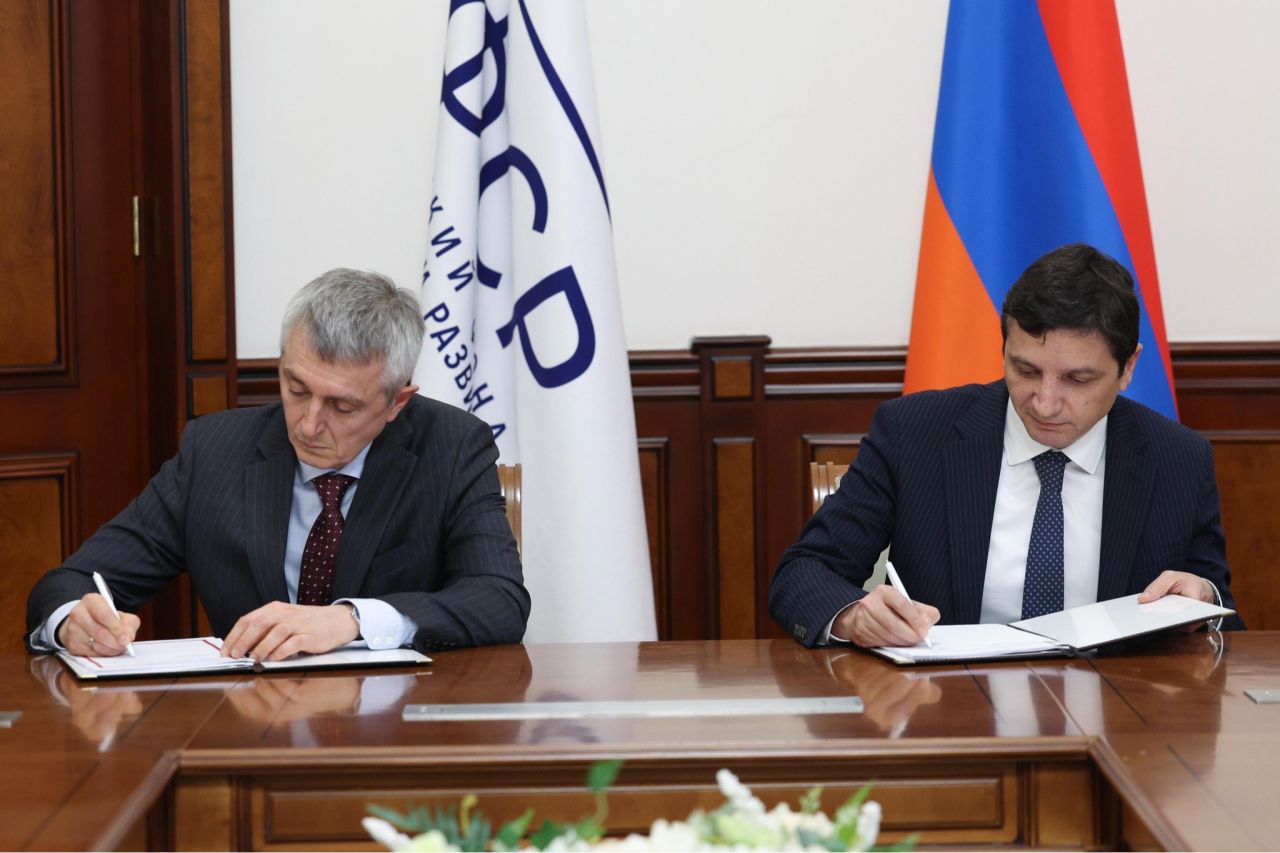 Վահե Հովհաննիսյանը հանդիպել է Կայունացման և զարգացման եվրասիական հիմնադրամի գործադիր տնօրեն Անդրեյ Շիրոկովին