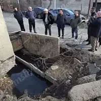 Աջափնյակում 10 օր է՝ կոյուղատարերից կեղտաջրերը լցվում է ավտոտնակներ ու շենքերի նկուղներ