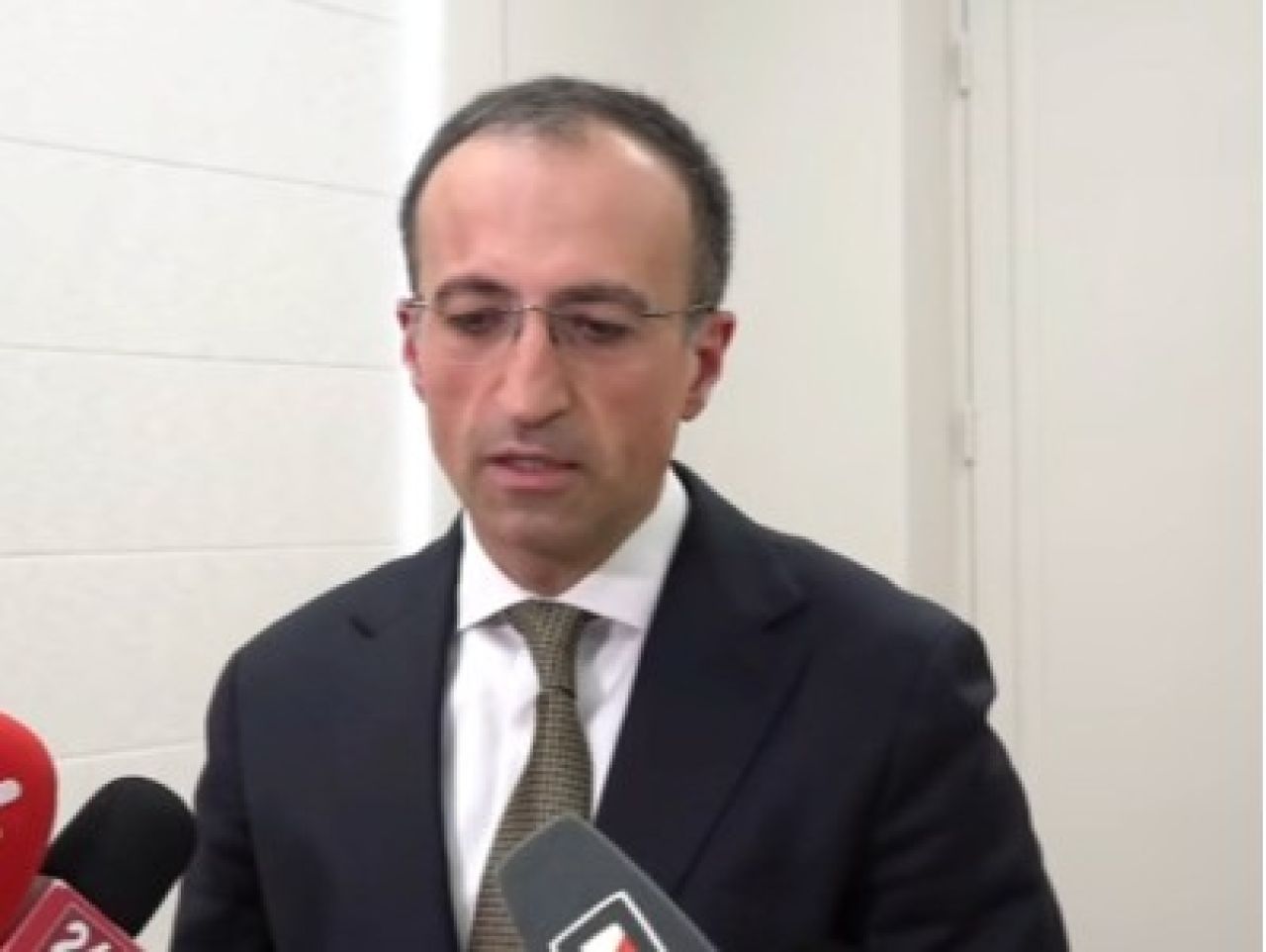 Անկանխիկի համակարգ չտեղափոխված թոշակառուների թիվը նվազել է՝ հասնելով 15 հազարի. Բոլորին քարտեր կտրամադրվեն