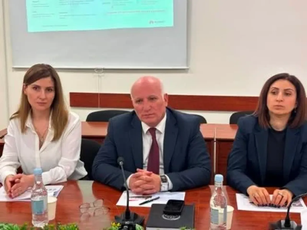 ՀԾԿՀ–ում Huawei-ի ներկայացուցիչների հետ քննարկվել են էլեկտրաէներգիայի պահեստավորման գործունեության հեռանկարները
