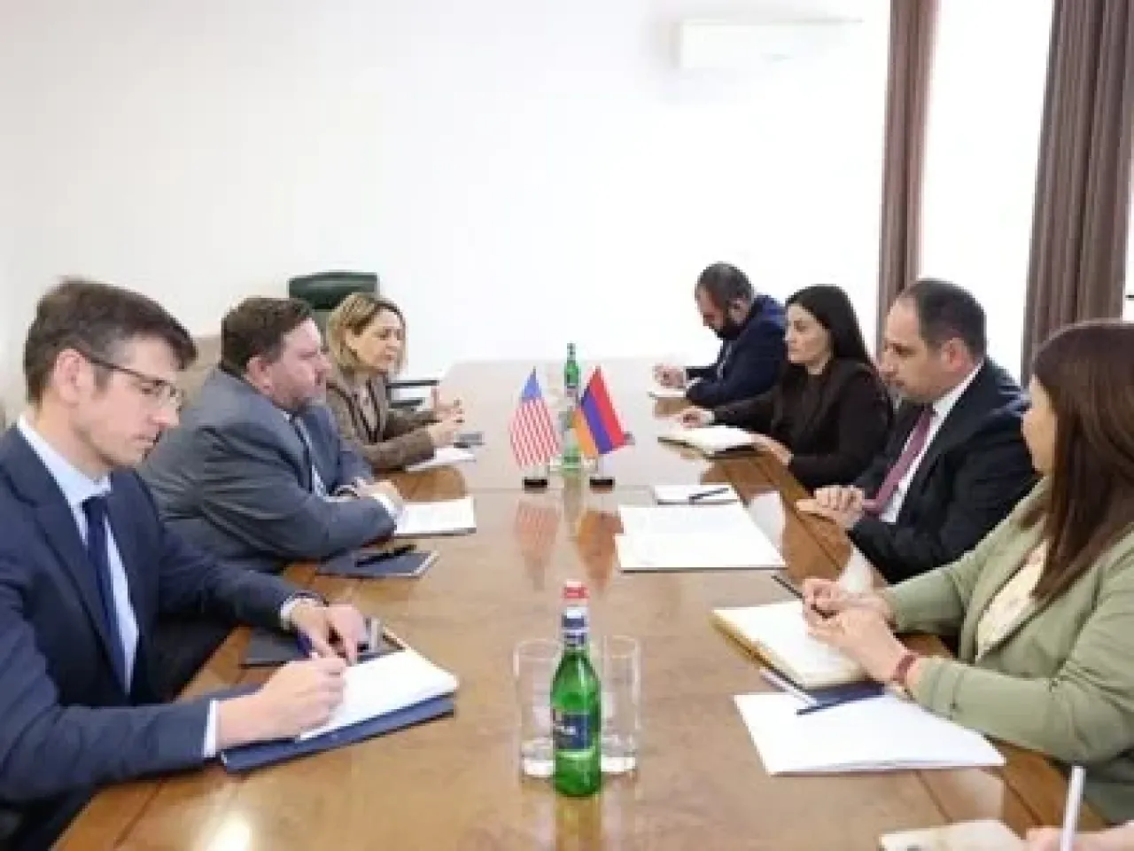 Խուդաթյանը և ԱՄՆ գործերի ժամանակավոր հավատարմատարը քննարկել են էներգետիկ, տրանսպորտային ոլորտներին վերաբերող հարցեր