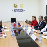 ԱՍՀ նախարարը և Կատարի դեսպանը քննարկել են համագործակցության հարցեր
