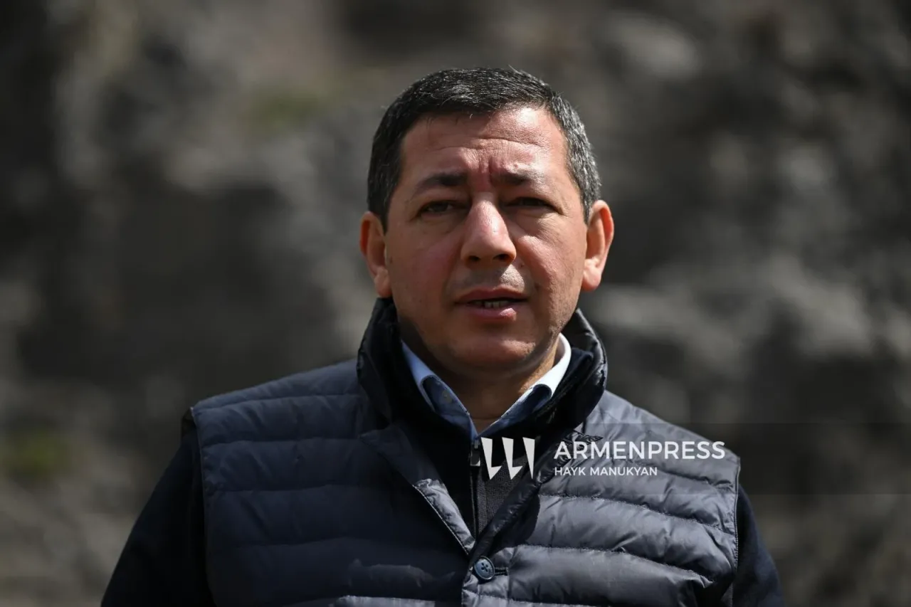 Քաղաքաշինության կոմիտեի նախագահն անդրադարձել է մայրաքաղաքում պարբերաբար առաջացող մեծ խցանումների խնդրին