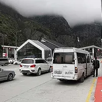 Լարսը բաց է բոլոր տեսակի տրանսպորտային միջոցների համար