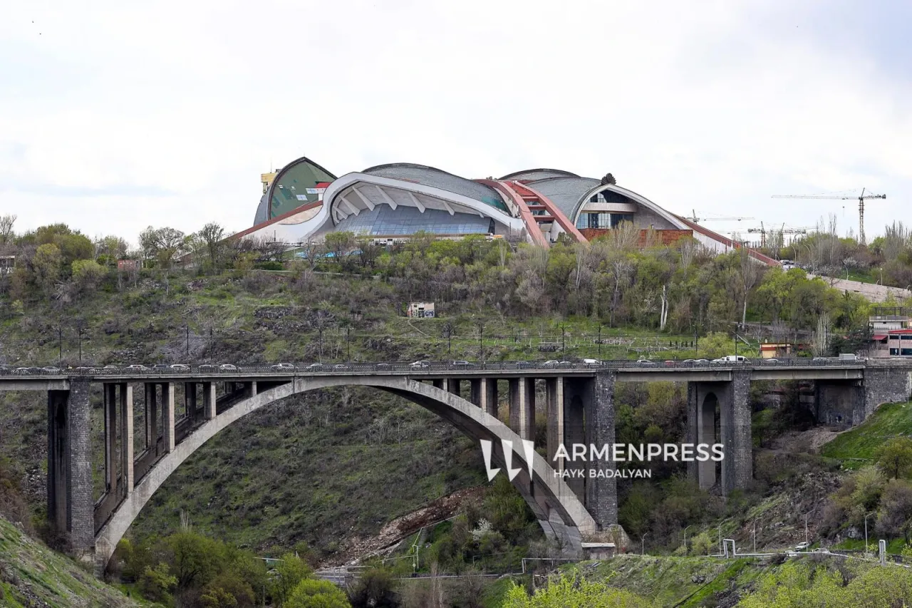 Ավինայանը  կարևորել է նախանշված ժամկետներում Կիևյան կամրջի վերանորոգումն ավարտելը
