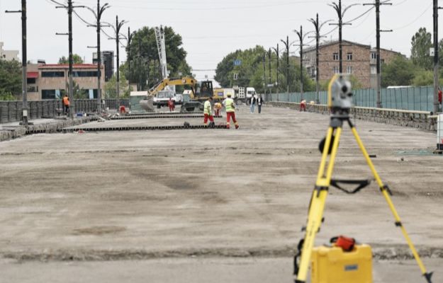 Կիևյան կամրջում եթե հանկարծ ասֆալտի մասով հարց ունեցանք, էլի գումար չենք տալու. Ավինյան