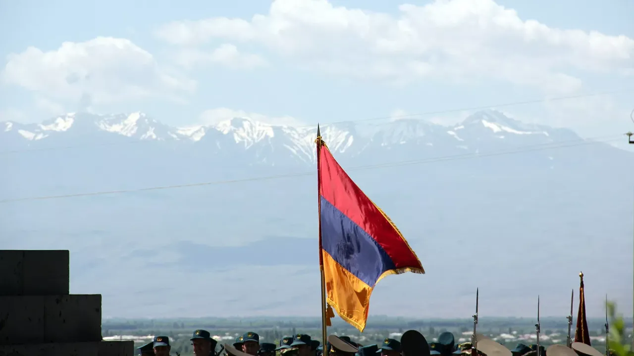 ՀՀ բոլոր բնակավայրերի մուտքի մոտ Հայաստանի դրոշներ կտեղադրվեն