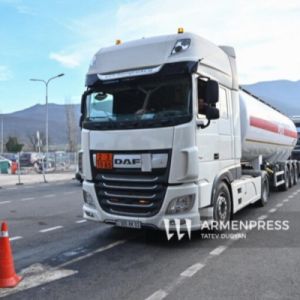 Բագրատաշենից և Ագարակից մեկնող բեռնատարները պետք է անցնեն կուտակային կայանատեղիներով