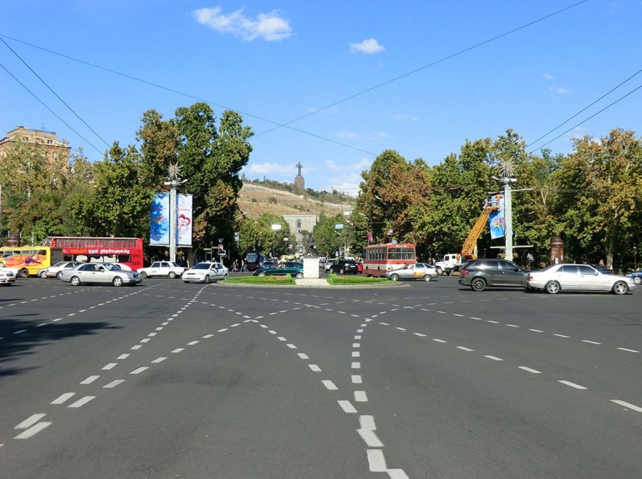 Երթևեկության կազմակերպման փոփոխություն Սայաթ-Նովայի պողոտայում