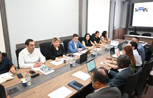 Քննարկվել է ԱԶԲ աջակցությամբ իրականացվող ճանապարհաշինական խոշոր ծրագրերի ընթացքը
