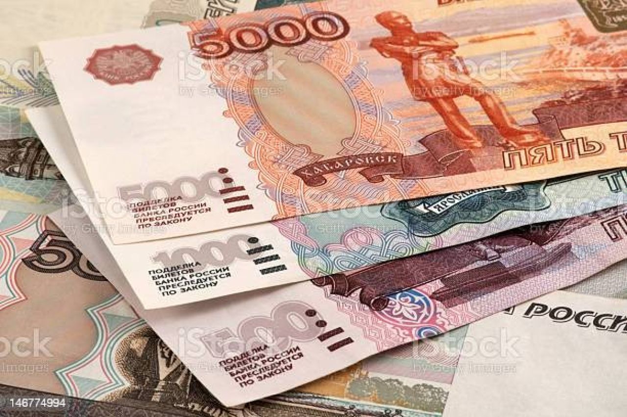Ռուսաստանցիները բանկոմատներից հարյուր միլիարդավոր ռուբլիներ են հանել