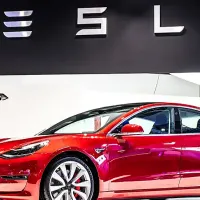 Tesla-ն անսարքությունների պատճառով հետ է կանչում ավելի քան 80 հազար մեքենա