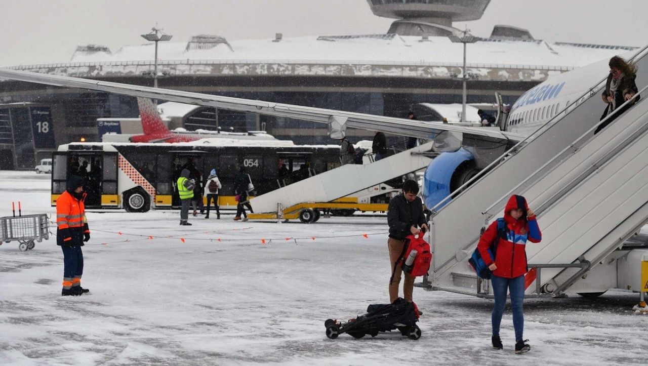 Մոսկվայի օդանավակայաններում վատ եղանակի պատճառով ավելի քան 60 չվերթ է հետաձգվել կամ չեղարկվել