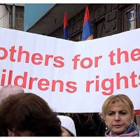 Միանում ենք արցախցի մայրերի կոչին. Հայաստանում ապրող մայրերն Արցախի ապաշրջափակման հորդորով նամակ փոխանցեցին ԵՄ դեսպանին