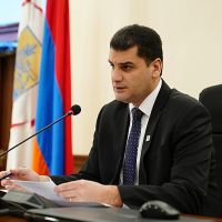 Մեր տարածքը «ԵրևանՏրանսի» համար պահեստ չի. թող իրանց ապրանքը տանեն, եթե ոչ՝ դիմեք դատարան, տիրազուրկ ճանչենք. քաղաքապետ