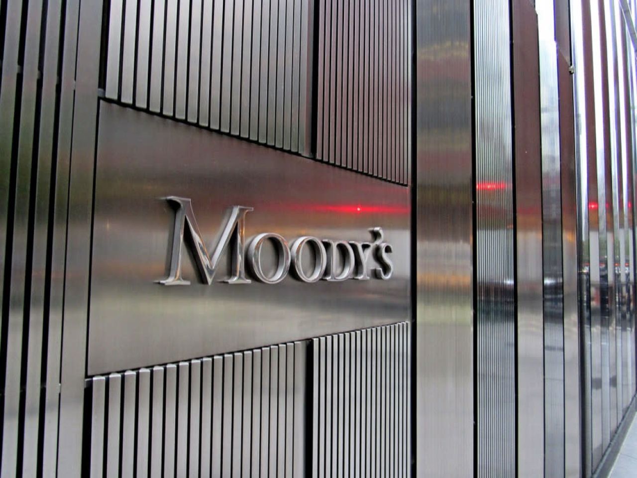 Moody's-ը ստուգում է եւս վեց ամերիկյան բանկերի սնանկացման հավանականությունը․ Reuters
