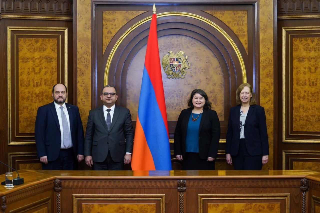 Կառավարությունում ընդունել են ԱՄՆ առևտրի դեպարտամենտի արտահանման վարչարարության հարցերով փոխքարտուղարին և դեսպանին
