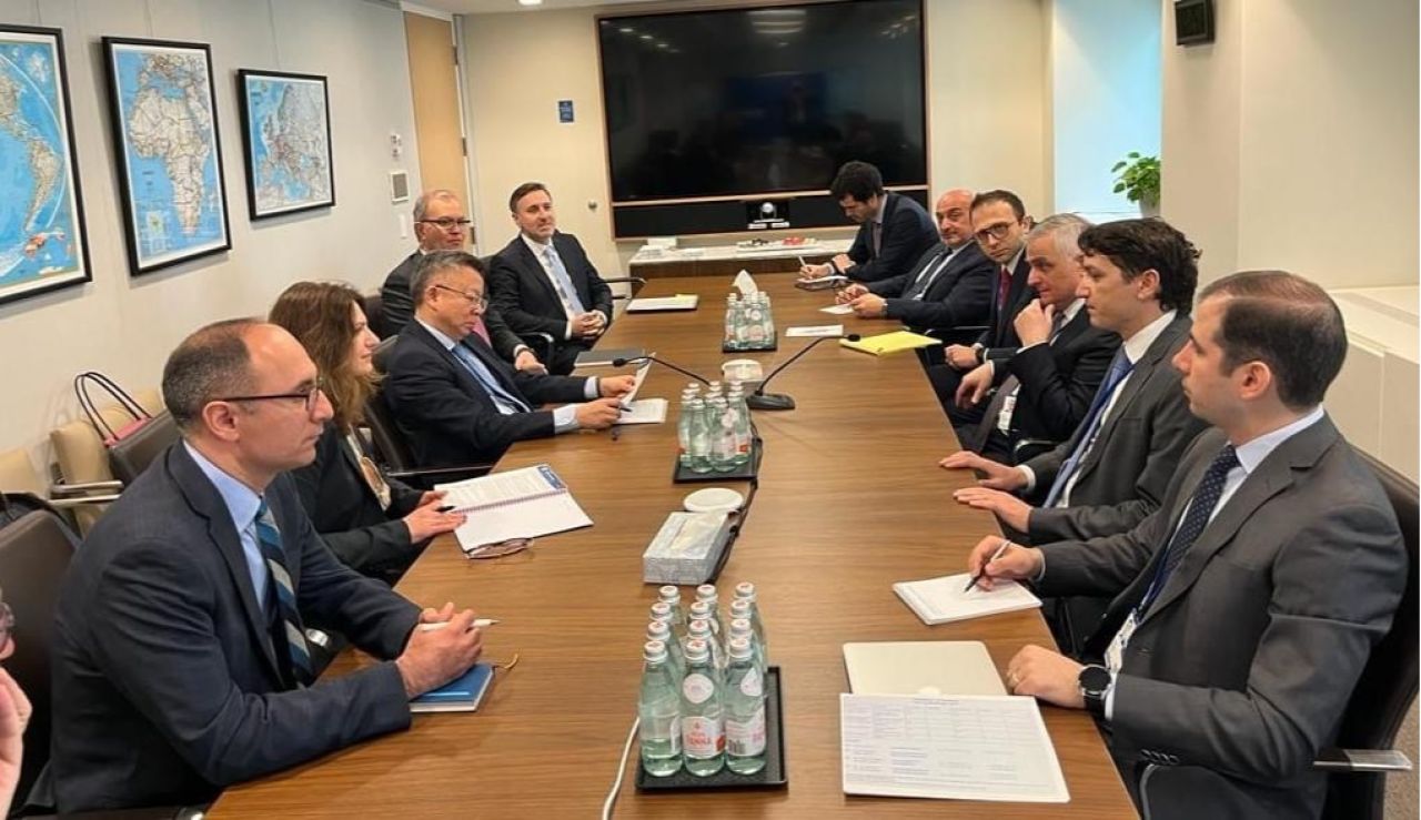 Հայկական պատվիրակությունը հանդիպել է ԱՄՀ և ՀԲ ներկայացուցիչների հետ